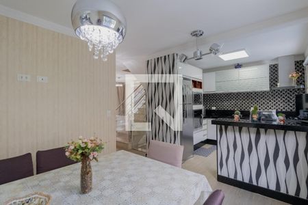 Casa de condomínio à venda com 150m², 3 quartos e 4 vagas Casa de condomínio à venda com 150m², 3 quartos e 4 vagasCozinha