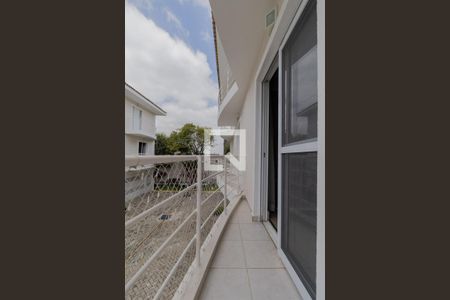 Casa de condomínio à venda com 150m², 3 quartos e 4 vagas Casa de condomínio à venda com 150m², 3 quartos e 4 vagasSacada Sala