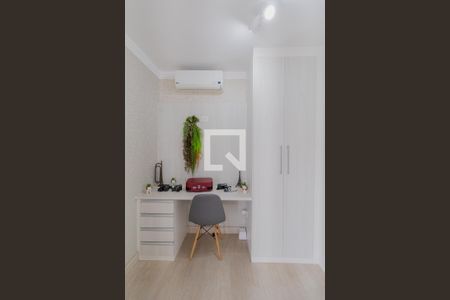 Casa de condomínio à venda com 150m², 3 quartos e 4 vagas Casa de condomínio à venda com 150m², 3 quartos e 4 vagasSuíte 2