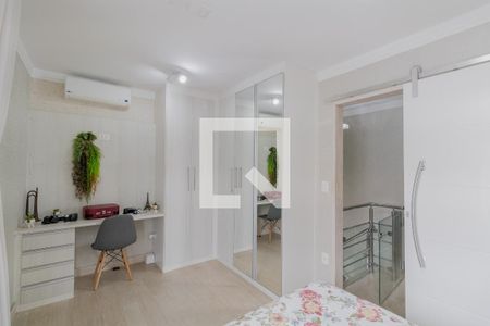 Casa de condomínio à venda com 150m², 3 quartos e 4 vagas Casa de condomínio à venda com 150m², 3 quartos e 4 vagasSuíte 2