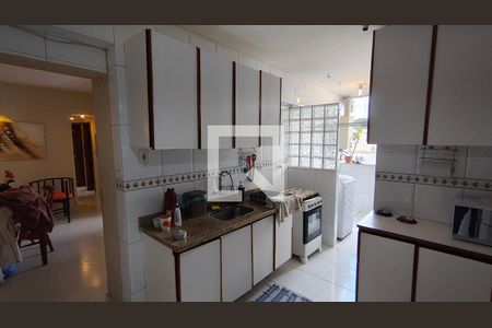 Apartamento à venda com 118m², 3 quartos e 1 vagaCozinha e área de serviço