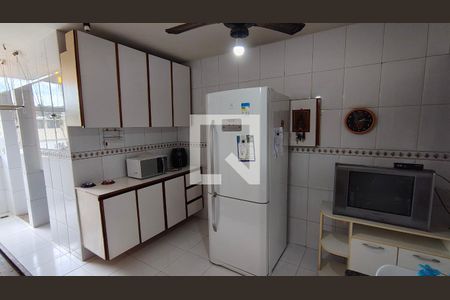 Apartamento à venda com 118m², 3 quartos e 1 vagaCozinha e área de serviço
