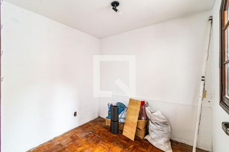 Casa à venda com 180m², 3 quartos e 2 vagasQuarto de serviço