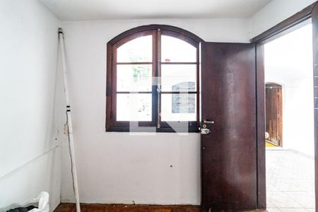 Casa à venda com 180m², 3 quartos e 2 vagasQuarto de serviço