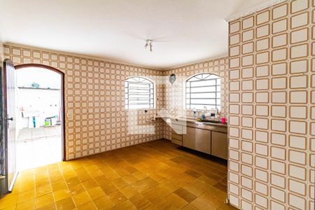 Casa à venda com 180m², 3 quartos e 2 vagasCozinha