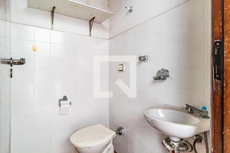 Casa à venda com 180m², 3 quartos e 2 vagasBanheiro de serviço