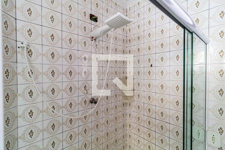 Casa à venda com 180m², 3 quartos e 2 vagasSuite - Banheiro