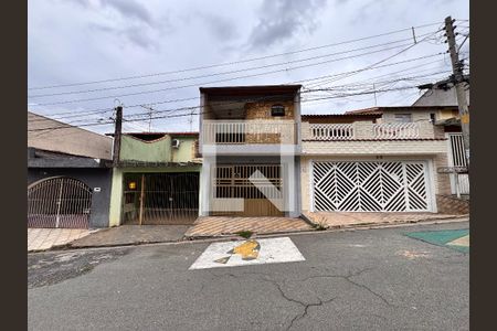 Casa à venda com 140m², 2 quartos e 1 vagaFachada