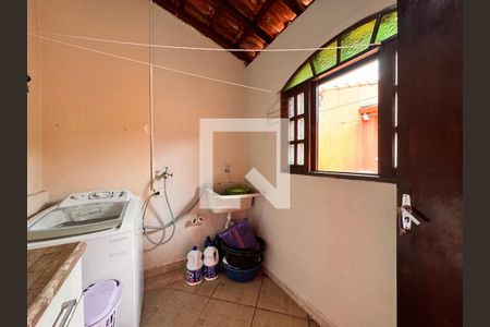 Casa à venda com 140m², 2 quartos e 1 vagaLavanderia