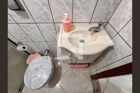 Casa à venda com 140m², 2 quartos e 1 vagaBanheiro