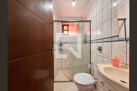 Casa à venda com 140m², 2 quartos e 1 vagaBanheiro