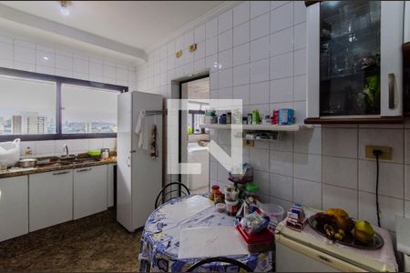Apartamento à venda com 115m², 3 quartos e 2 vagasCozinha