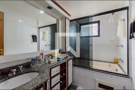 Apartamento à venda com 115m², 3 quartos e 2 vagasBanheiro da Suíte