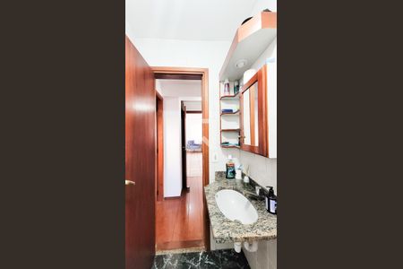 Apartamento à venda com 92m², 3 quartos e 1 vagaBanheiro Social