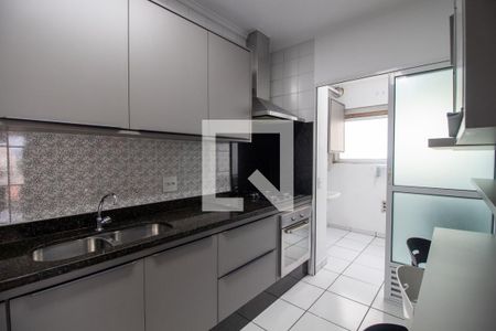 Cozinha de apartamento à venda com 2 quartos, 92m² em Vila Lageado, São Paulo