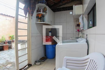 Casa de condomínio à venda com 110m², 2 quartos e 1 vagaLavanderia 