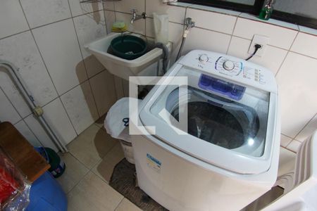 Casa de condomínio à venda com 110m², 2 quartos e 1 vagaLavanderia 