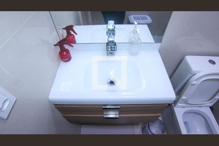 Casa de condomínio à venda com 110m², 2 quartos e 1 vagaBanheiro