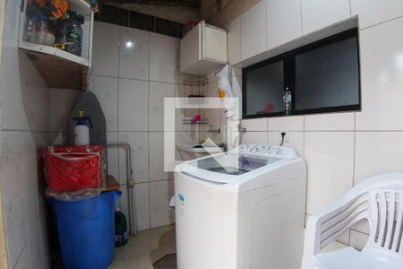 Casa de condomínio à venda com 110m², 2 quartos e 1 vagaLavanderia 