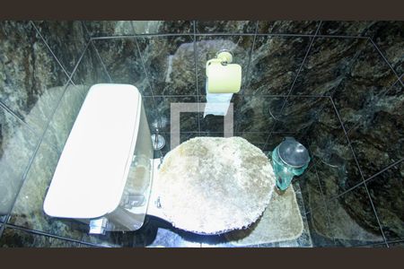 Casa de condomínio à venda com 110m², 2 quartos e 1 vagaBanheiro 2