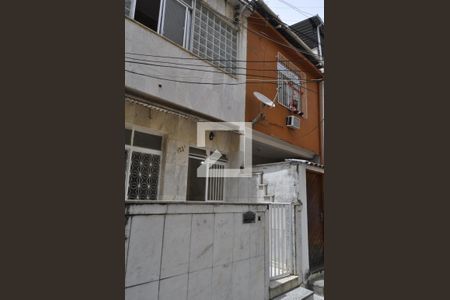 Casa de condomínio à venda com 180m², 4 quartos e 1 vagaFachada