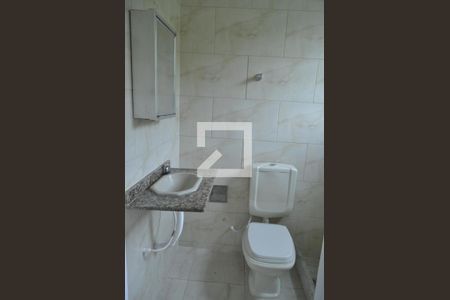 Casa de condomínio à venda com 180m², 4 quartos e 1 vagaBanheiro Social