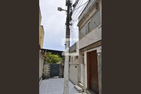Casa de condomínio à venda com 180m², 4 quartos e 1 vagaFachada