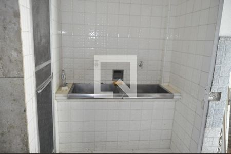 Casa de condomínio à venda com 180m², 4 quartos e 1 vagaÁrea de Serviço