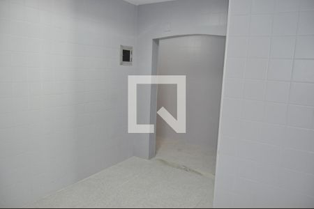 Casa de condomínio à venda com 180m², 4 quartos e 1 vagaÁrea de Serviço