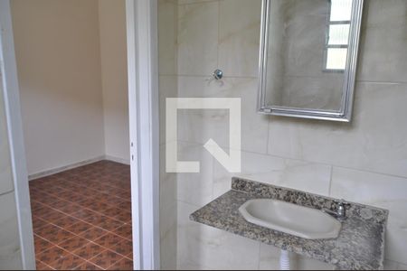 Casa de condomínio à venda com 180m², 4 quartos e 1 vagaBanheiro Social