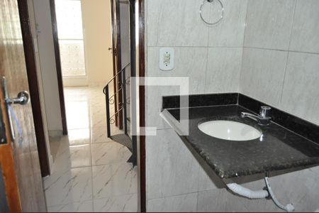Casa de condomínio à venda com 180m², 4 quartos e 1 vagaBanheiro