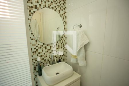 Apartamento à venda com 48m², 2 quartos e 1 vaga Apartamento à venda com 48m², 2 quartos e 1 vagaBANHEIRO