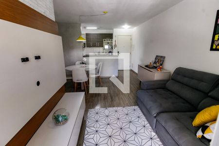 Sala de apartamento para alugar com 3 quartos, 70m² em Vila Suzana, São Paulo