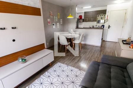 Sala de apartamento para alugar com 3 quartos, 70m² em Vila Suzana, São Paulo