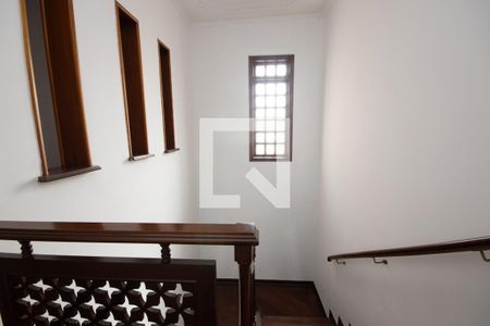 Casa à venda com 140m², 3 quartos e 2 vagasEscada