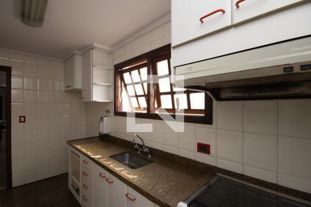 Casa à venda com 140m², 3 quartos e 2 vagasCozinha 