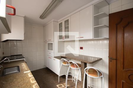 Casa à venda com 140m², 3 quartos e 2 vagasCozinha 