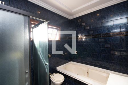 Casa à venda com 140m², 3 quartos e 2 vagasBanheiro da Suíte