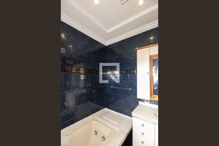 Casa à venda com 140m², 3 quartos e 2 vagasBanheiro da Suíte