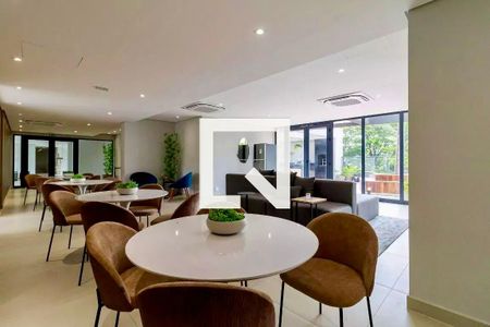 Studio para alugar com 27m², 1 quarto e sem vaga Studio para alugar com 27m², 1 quarto e sem vagaSalão de Festas