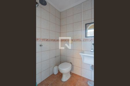 Casa à venda com 380m², 3 quartos e 5 vagas Casa à venda com 380m², 3 quartos e 5 vagasBanheiro Social 3