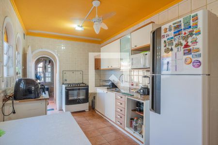 Casa à venda com 380m², 3 quartos e 5 vagas Casa à venda com 380m², 3 quartos e 5 vagasCozinha