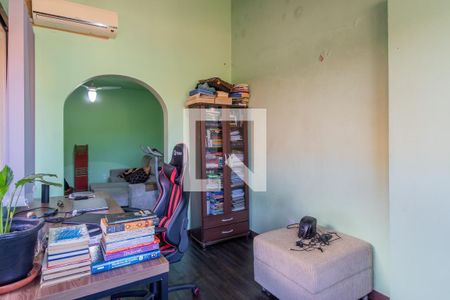 Casa à venda com 380m², 3 quartos e 5 vagas Casa à venda com 380m², 3 quartos e 5 vagasEscritório