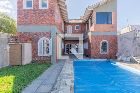 Casa à venda com 380m², 3 quartos e 5 vagas Casa à venda com 380m², 3 quartos e 5 vagasQuintal