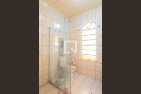 Casa à venda com 380m², 3 quartos e 5 vagas Casa à venda com 380m², 3 quartos e 5 vagasBanheiro Social 2