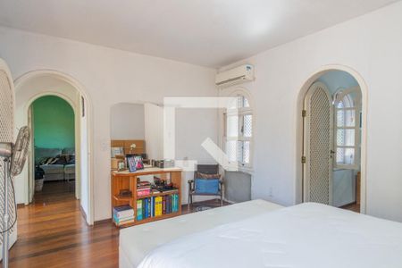 Casa à venda com 380m², 3 quartos e 5 vagas Casa à venda com 380m², 3 quartos e 5 vagasQuarto 3 - Suíte