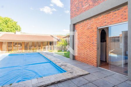 Casa à venda com 380m², 3 quartos e 5 vagas Casa à venda com 380m², 3 quartos e 5 vagasQuintal