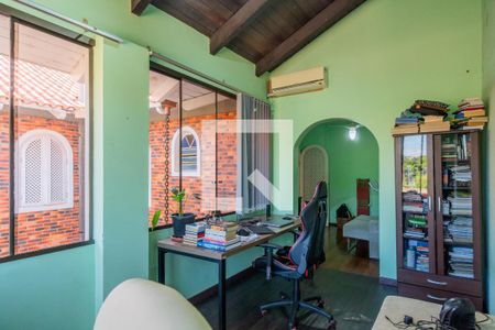 Casa à venda com 380m², 3 quartos e 5 vagas Casa à venda com 380m², 3 quartos e 5 vagasEscritório