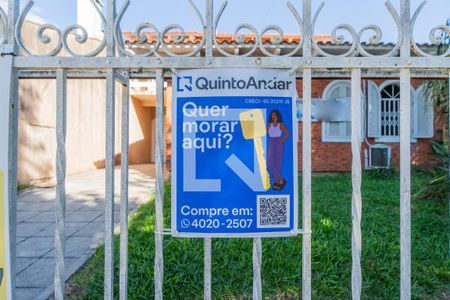 Casa à venda com 380m², 3 quartos e 5 vagas Casa à venda com 380m², 3 quartos e 5 vagasPlaca