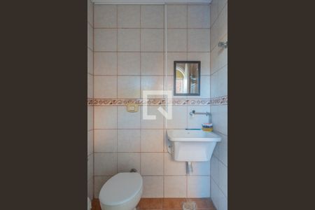 Casa à venda com 380m², 3 quartos e 5 vagas Casa à venda com 380m², 3 quartos e 5 vagasBanheiro Social 3